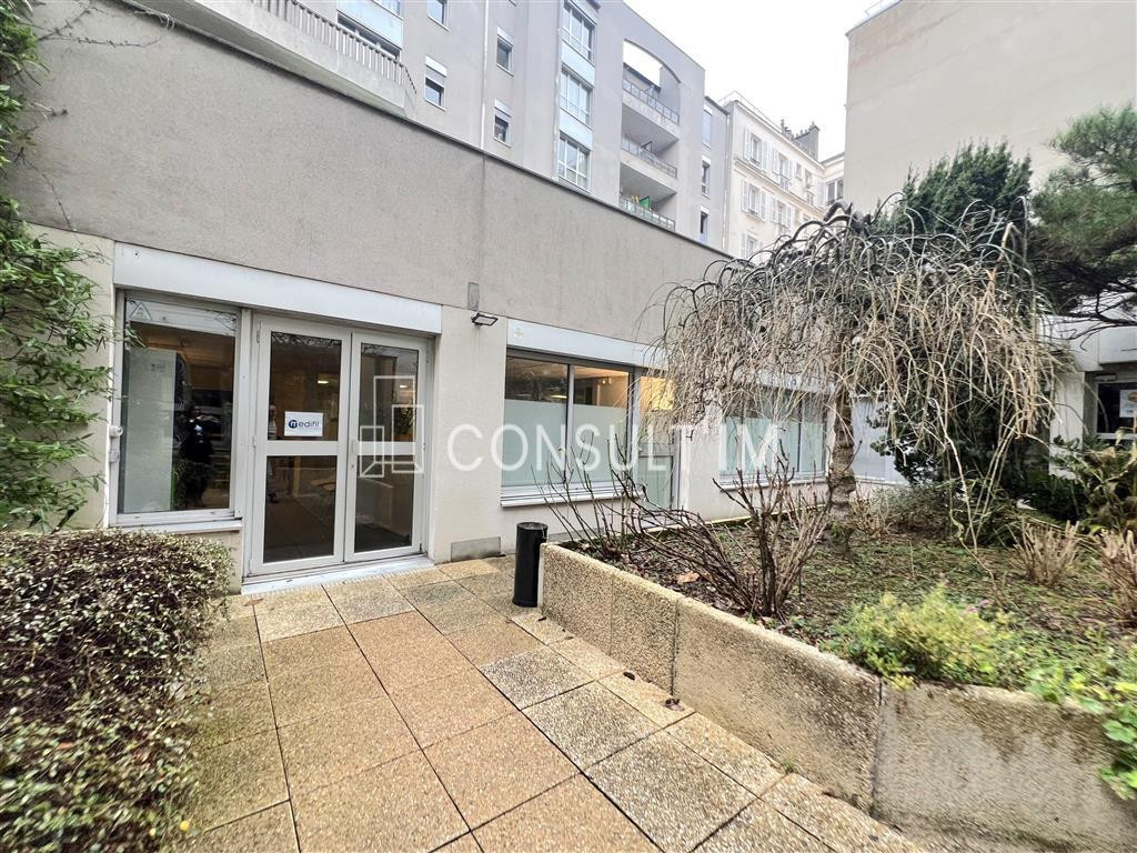 Bureaux en très bon état à louer aux pieds du métro Saint-Mandé