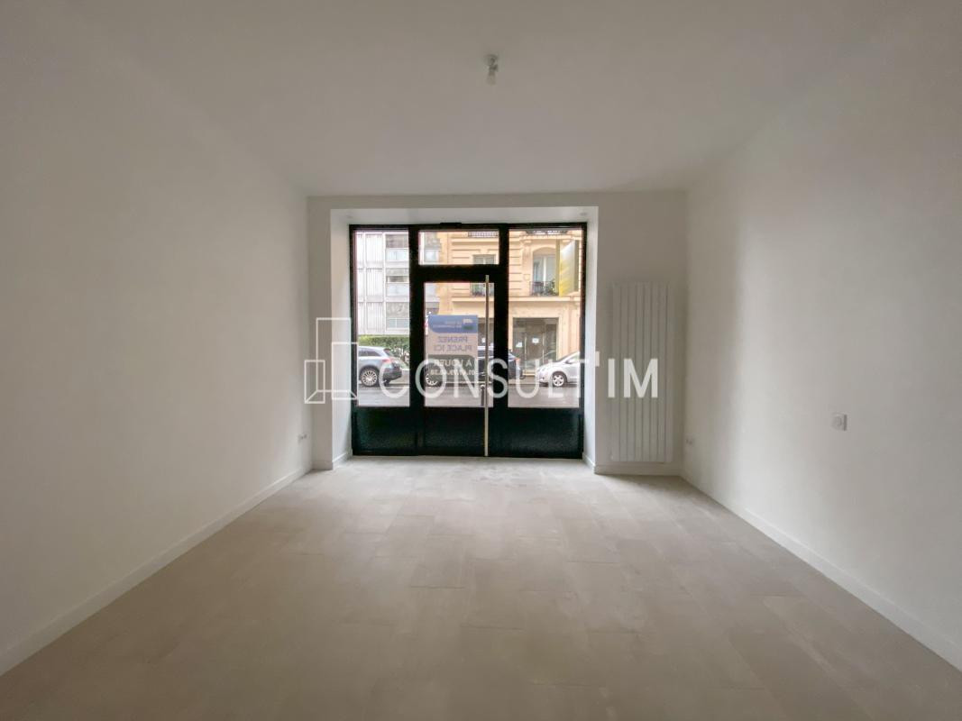 métro convention Boutique 24 m²