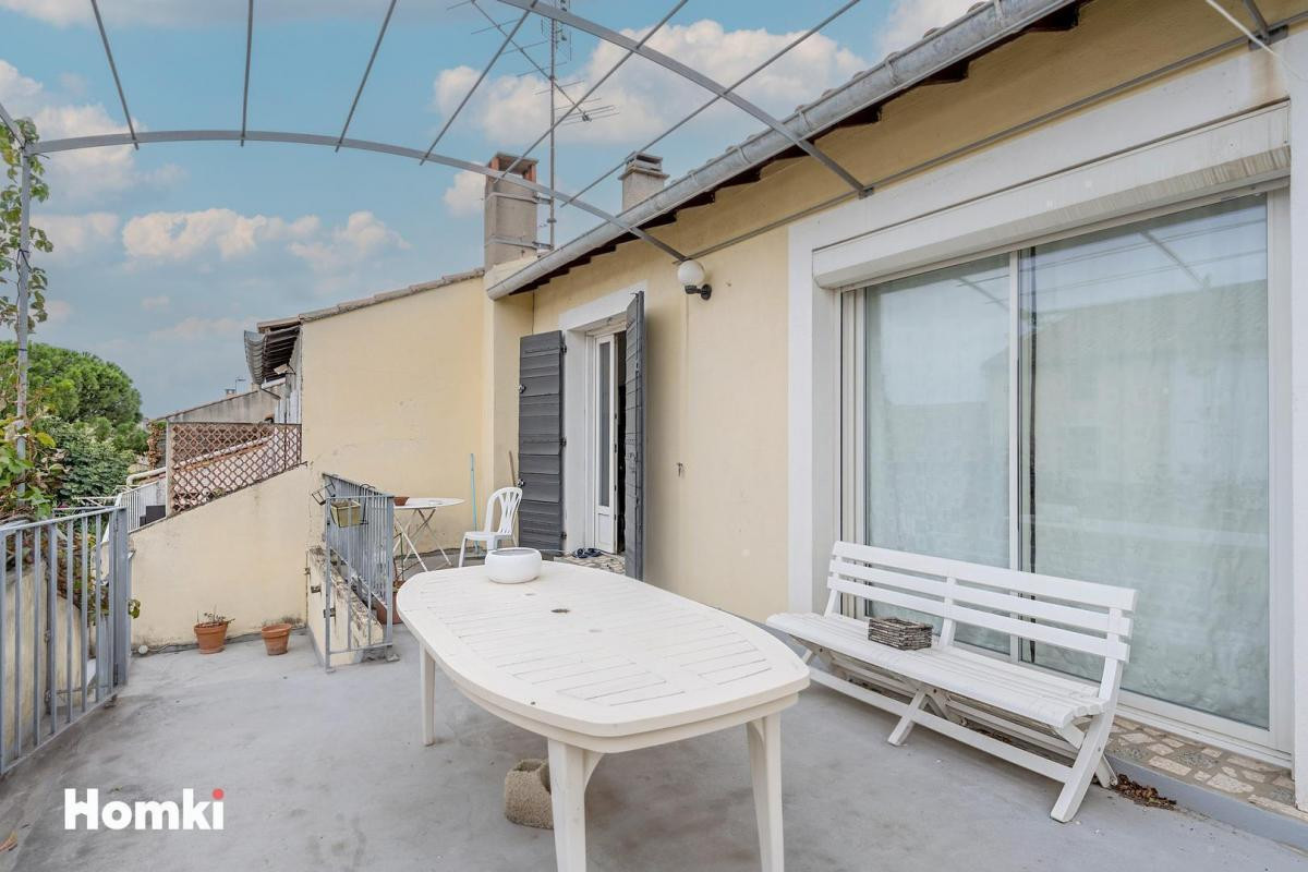 Belle Opportunité immeuble de 2 biens T6 de 250 m²  centre ville de Morières-lès-Avignon
