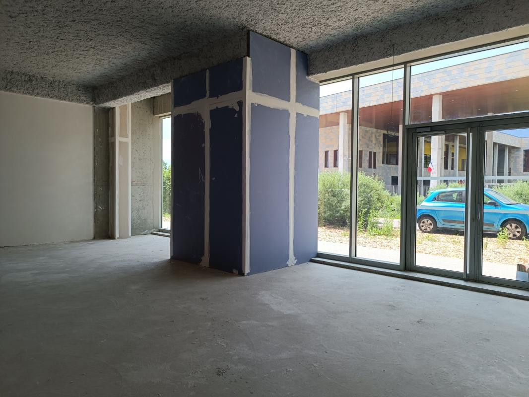 ST GENIS POUILLY - Porte de France - C2 -81.30m²