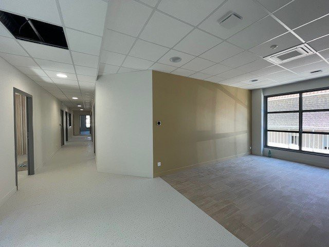 BUREAUX NEUFS