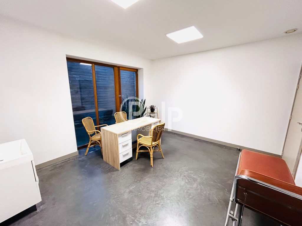 Opportunité à saisir ! Bureau médical de 17 m² à louer à Haubourdin !