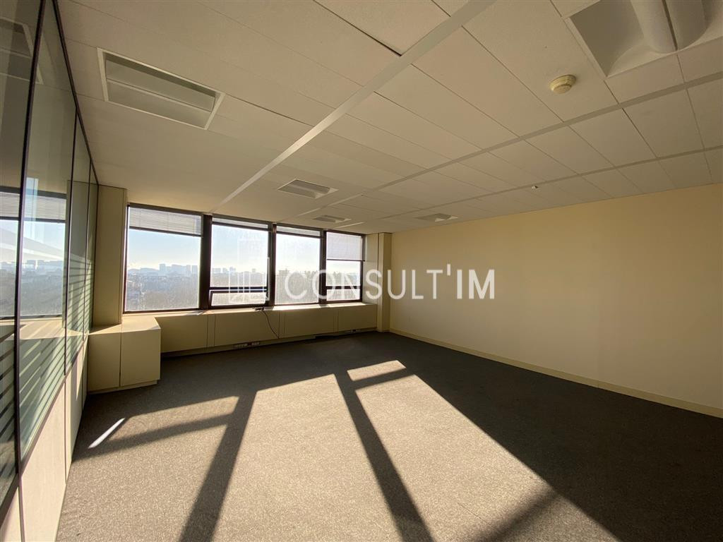 A louer bureaux à la Tour Montparnasse