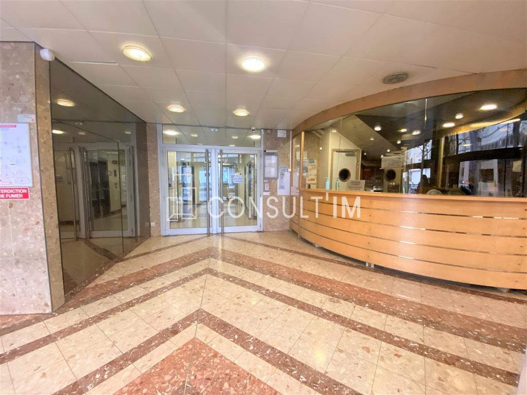 Plateau de bureaux entièrement aménageable et lumineux - Immeuble de bureaux aux Portes de Paris