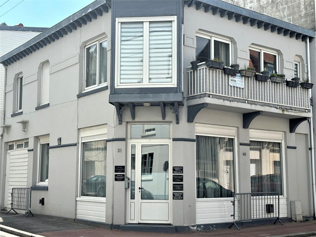 Berck-sur-Mer, immeuble de rapport avec cellule commerciale et appartement d'une superficie totale de 134 M²
