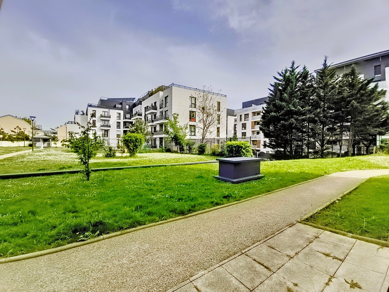 LOCAL D'ACTIVITES 530 M2