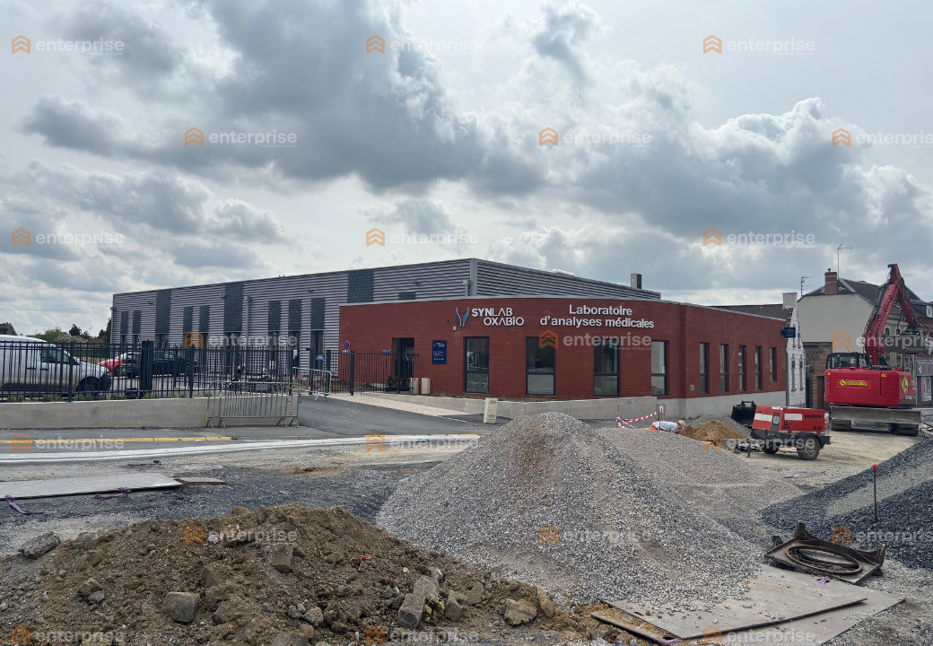 A VENDRE - CELLULE/ BUREAU - 180M2 - CAUDRY - IDEAL ACTIVITÉ MEDICALE, COMMERCIALE
