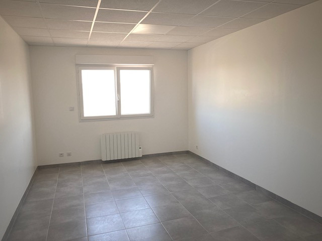A LOUER plateau de Bureaux en Open-space en étage. Caen sud