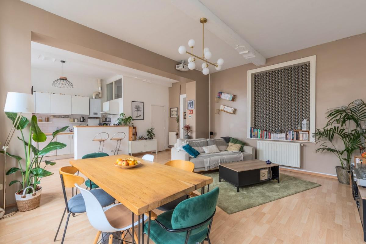Immeuble d'exception de six lots vendu loué