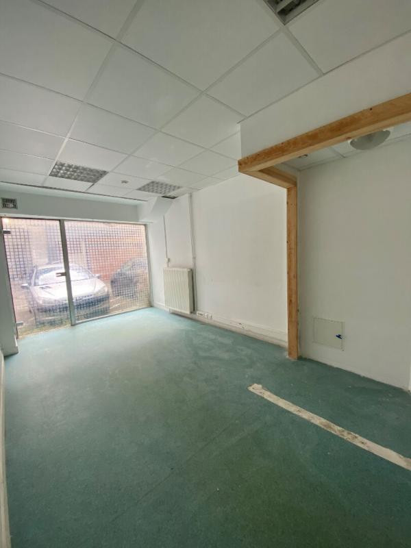 LOCAL PROF. BESANCON - 195 m2