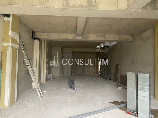 A Louer Cellule commerciale neuve Ivry sur Seine