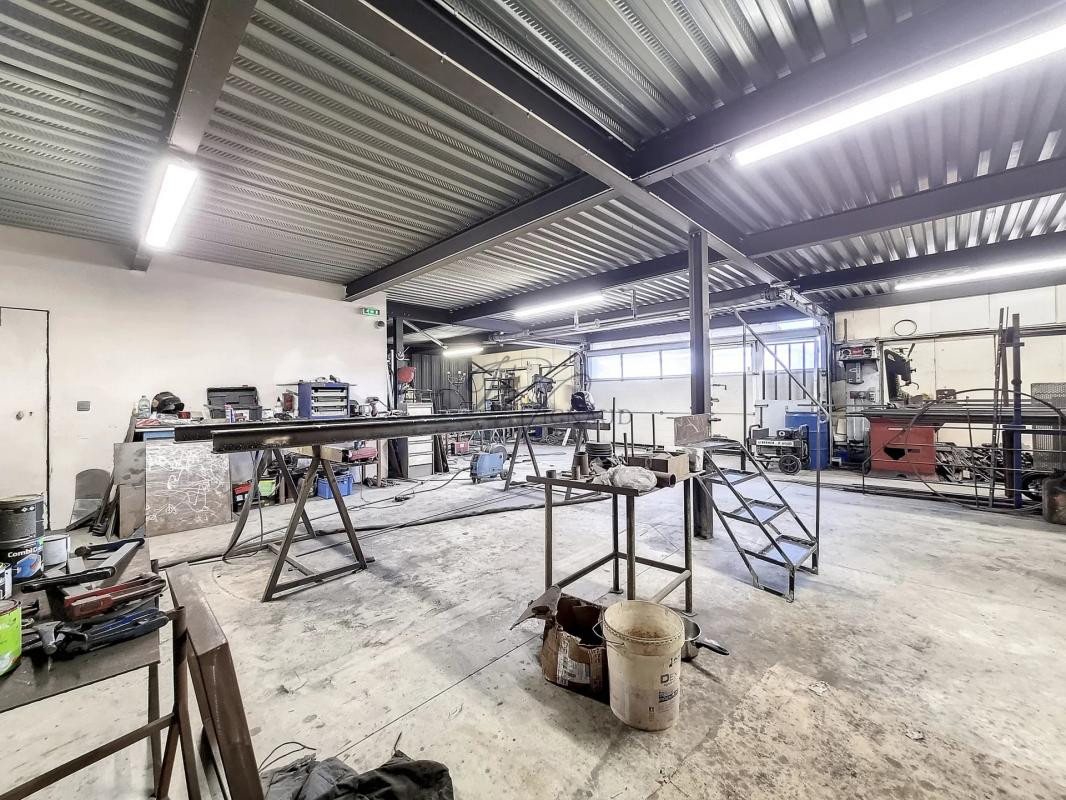 Loft et hangars sur St Georges sur Cher