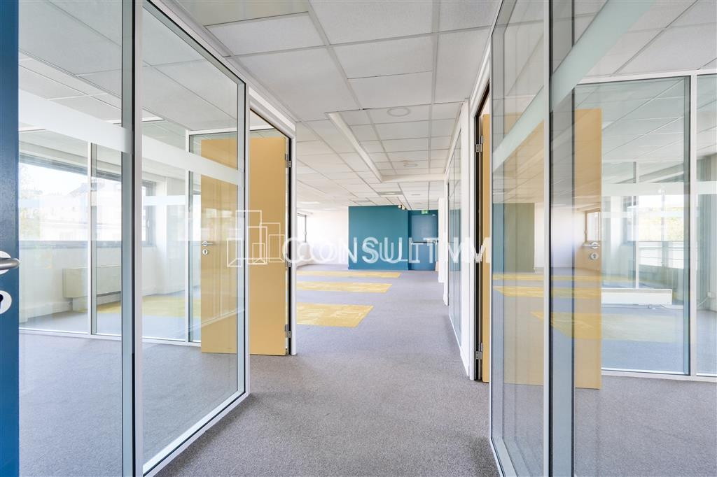 A proximité du métro Boulogne Jean Jaurès, à louer, bureaux de 357m²