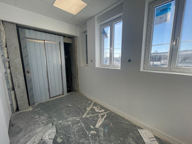 Local d'activité Saint Priest 540 m2