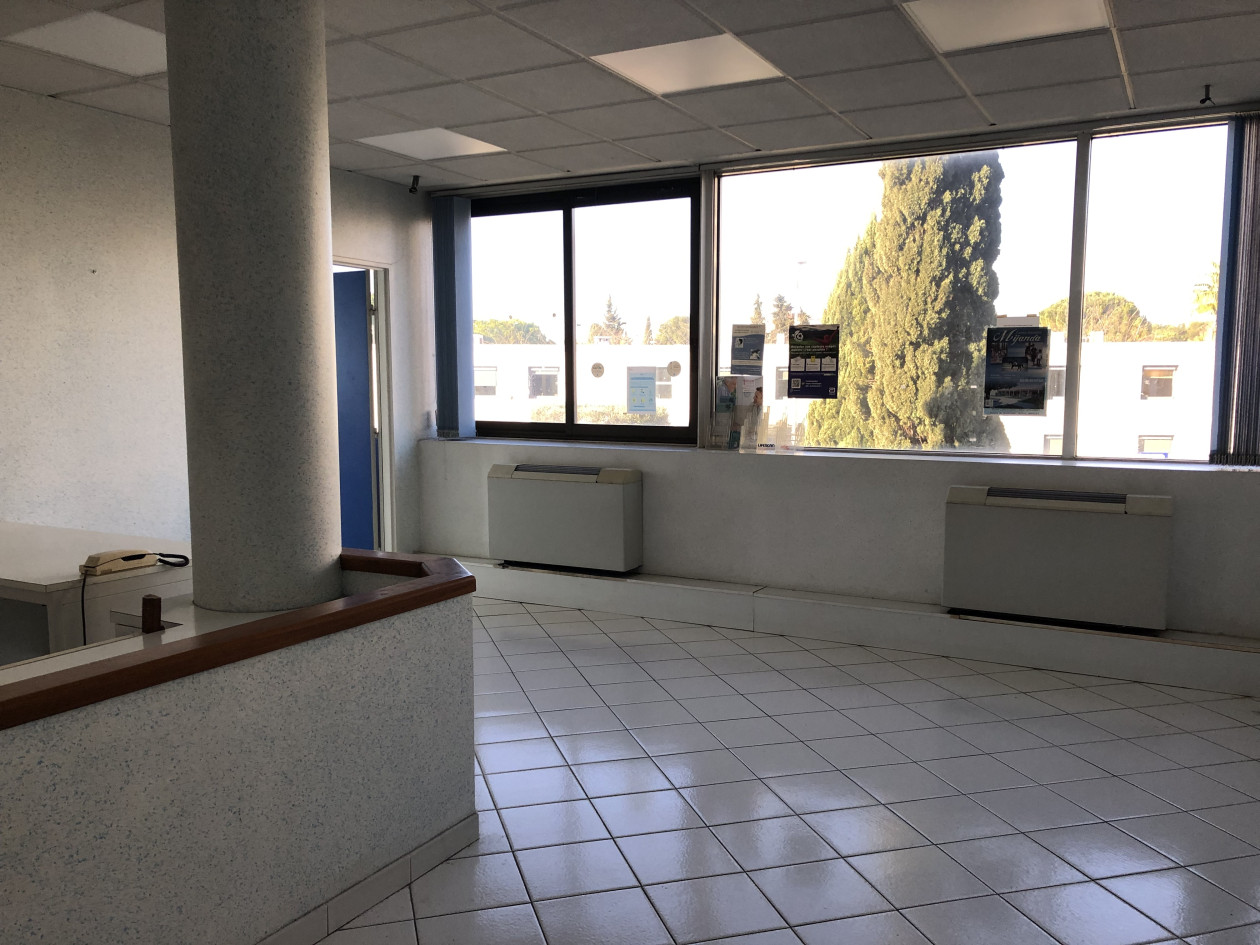 Vends local professionnel Nimes