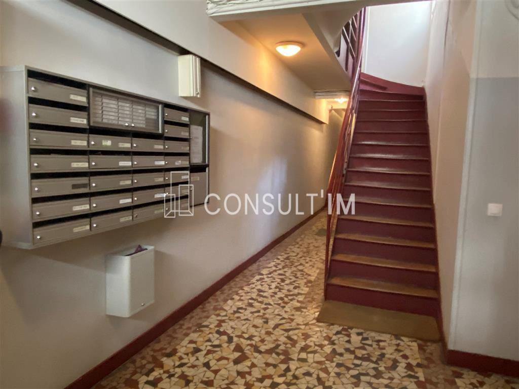 A louer, surface de bureaux de 30 m² en prestation de service