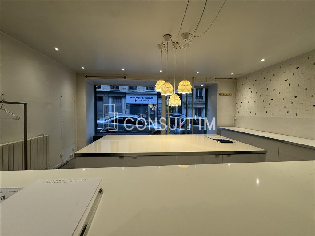 Consult 'Im vous propose une belle boutique de 40m² dans un environnement commerçant