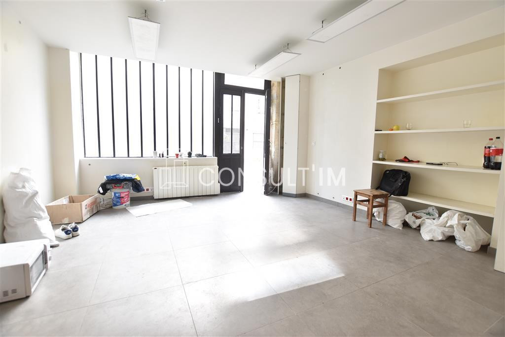 Duplex atypique sur cour arborée à louer