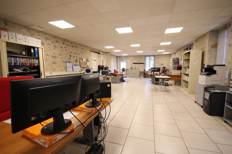 Ensemble immobilier 484 m² - SENLIS CENTRE VILLE