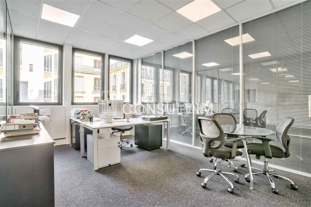 Bureaux lumineux et rénovés de 170m² à louer
