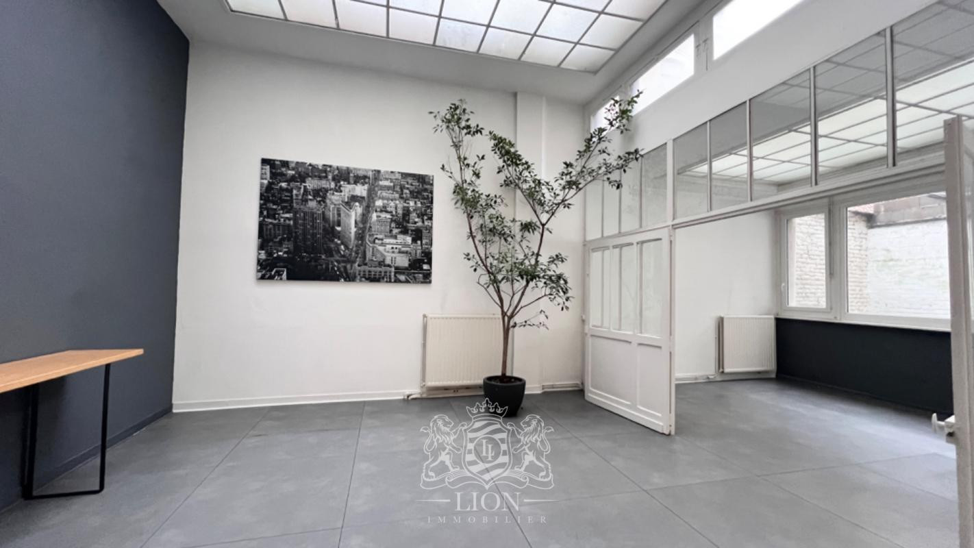 Immeuble mixte avec 3 lots cadastrés