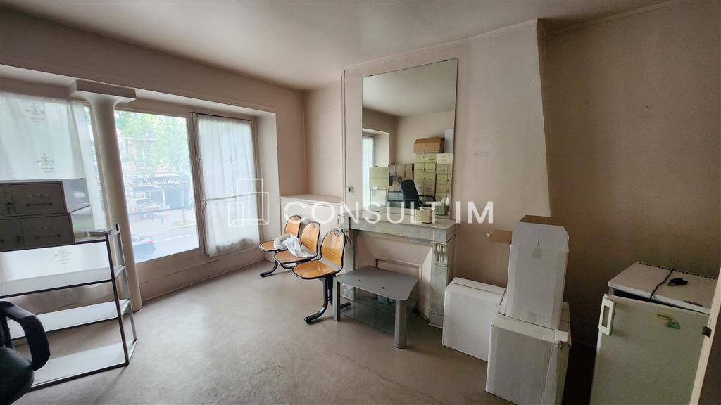 Belle surface de bureaux