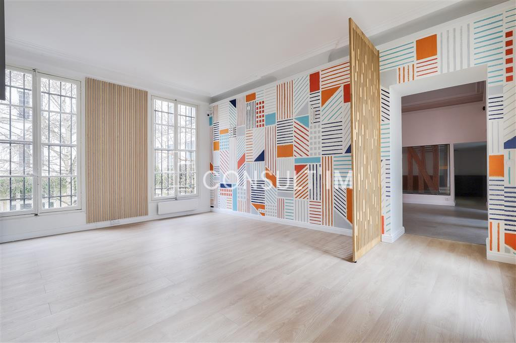 Bureaux atypiques à louer à toute proximité de la place des Vosges