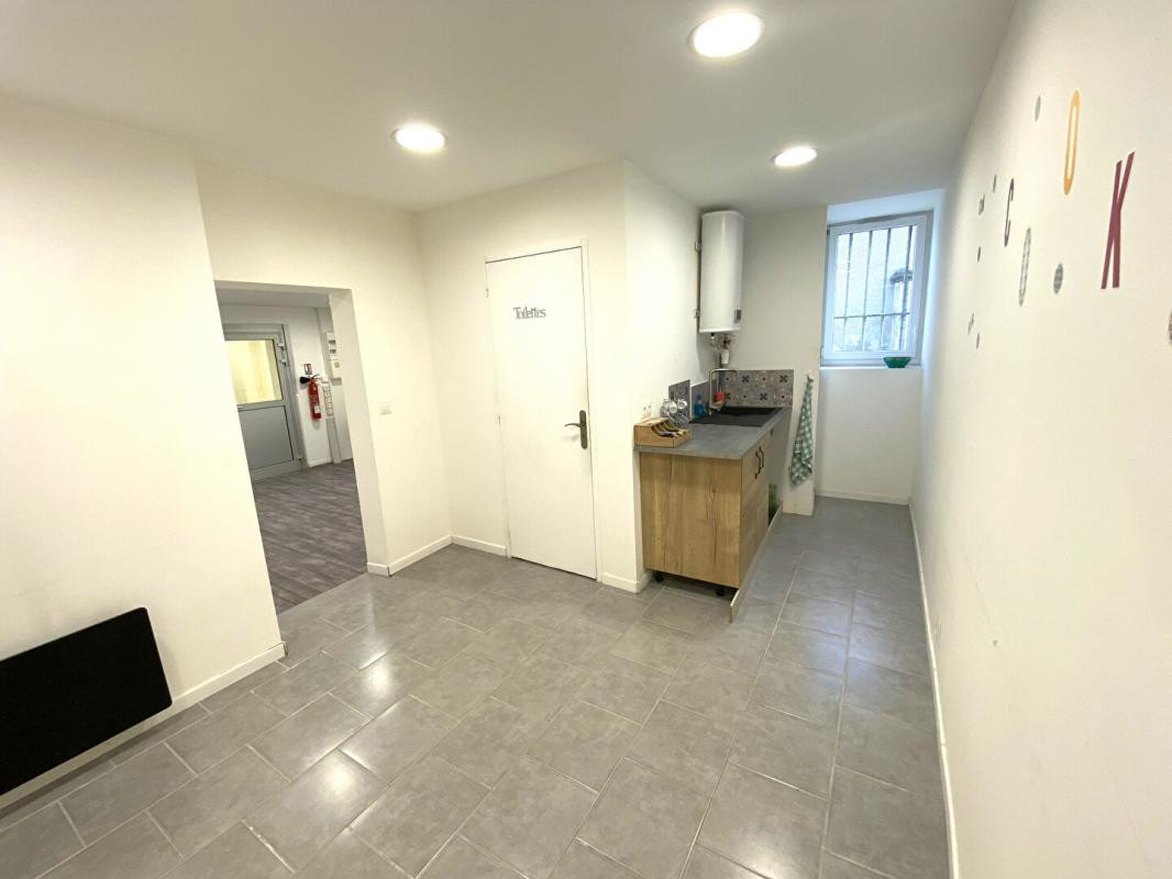 Location Local commercial / Bureau - 52 m² - Le Luc-en-Provence