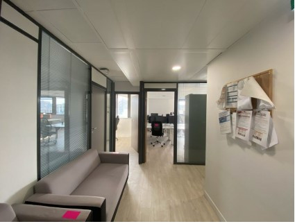 Bureaux à louer de 183m²
