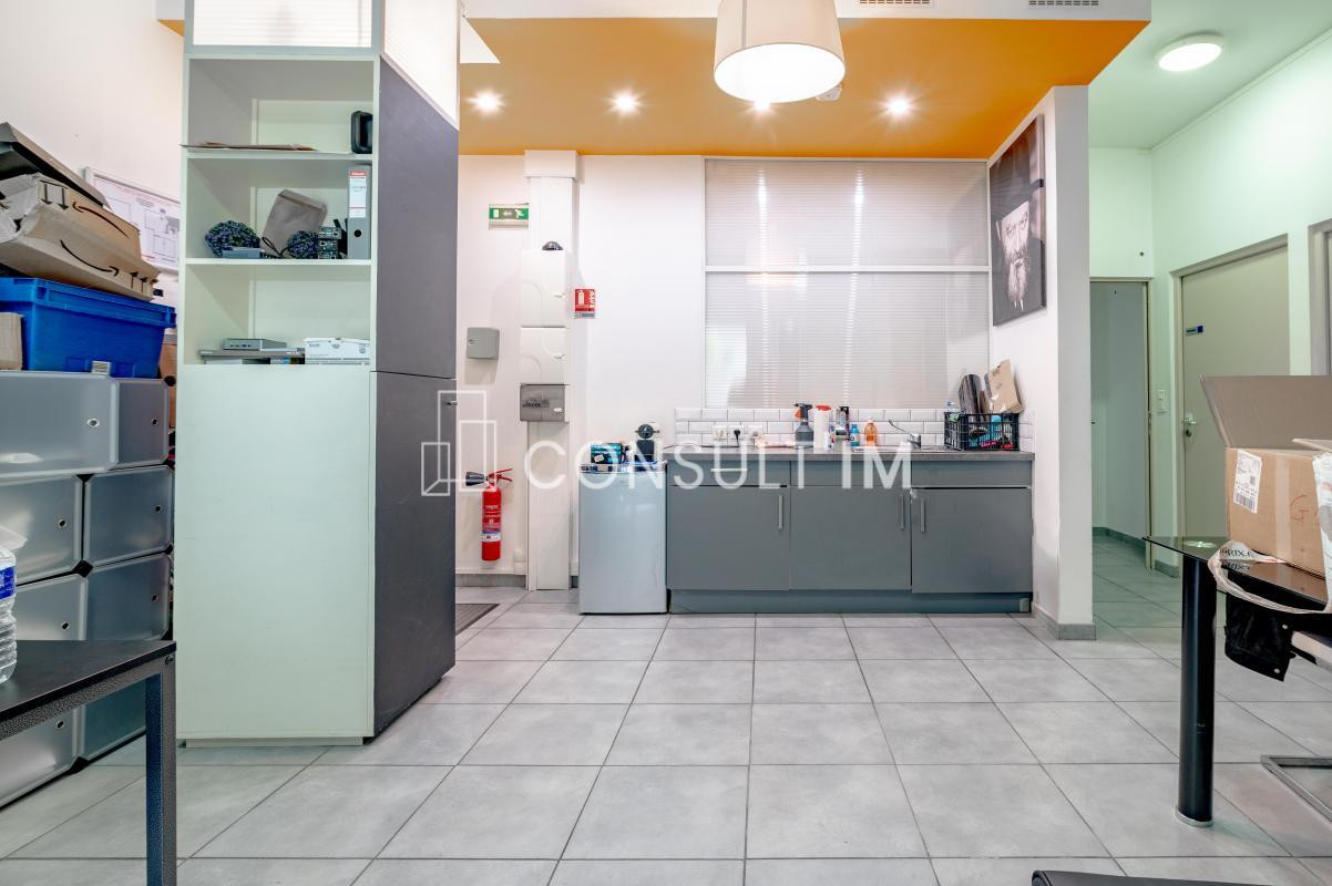 au cœur du 19ème, local professionnel/bureaux