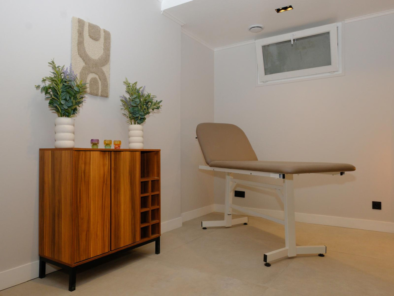 Cabinet médical neuf 11,5 m² en RDC, Paris 17e Monceau, tout inclus