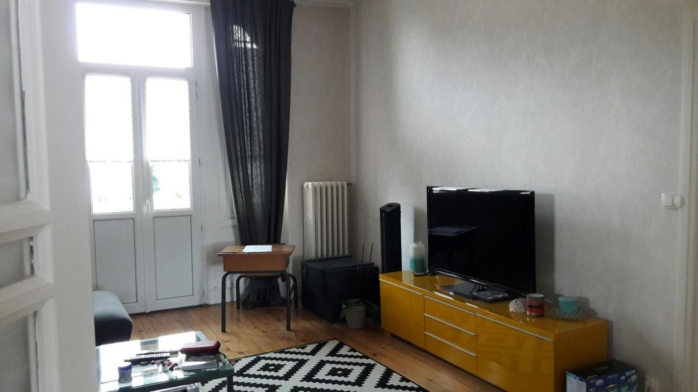 CLERMONT FERRAND, Immeuble  12 pièce(s) 253 m2, rapport 23300/an, jardin, garages, balcon 499800 FAI