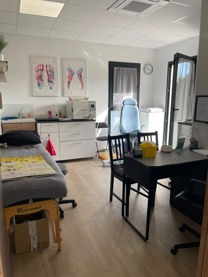 Cabinet professionnel de 16 m² à louer à Coye-la-Forêt – Santé / Paramédical