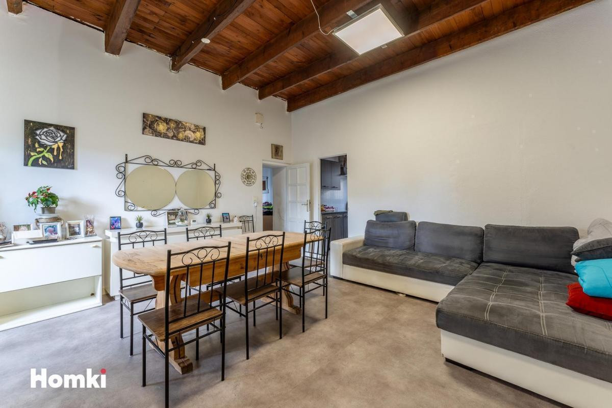 Immeuble composé de 3 appartements à Bellegarde