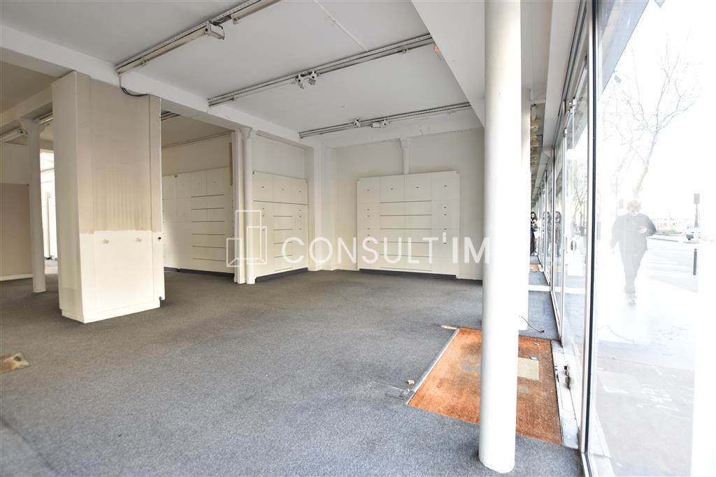 Bureaux avec un beau linéaire à louer
