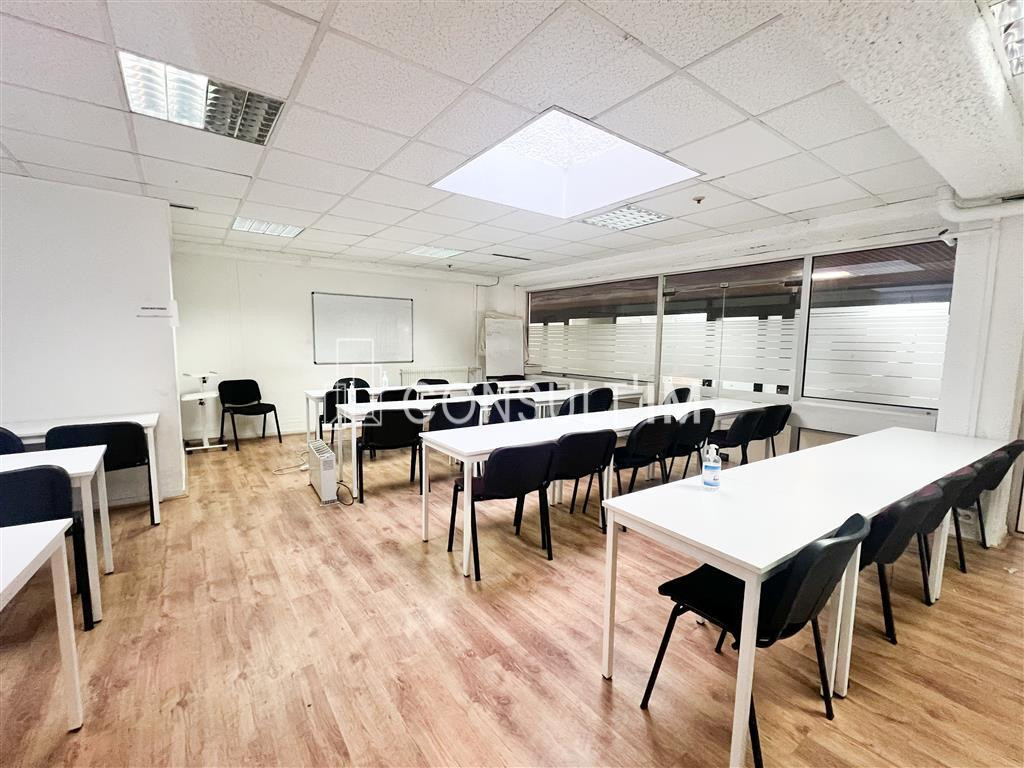 Bureaux ERP/PMR entre République et Bastille