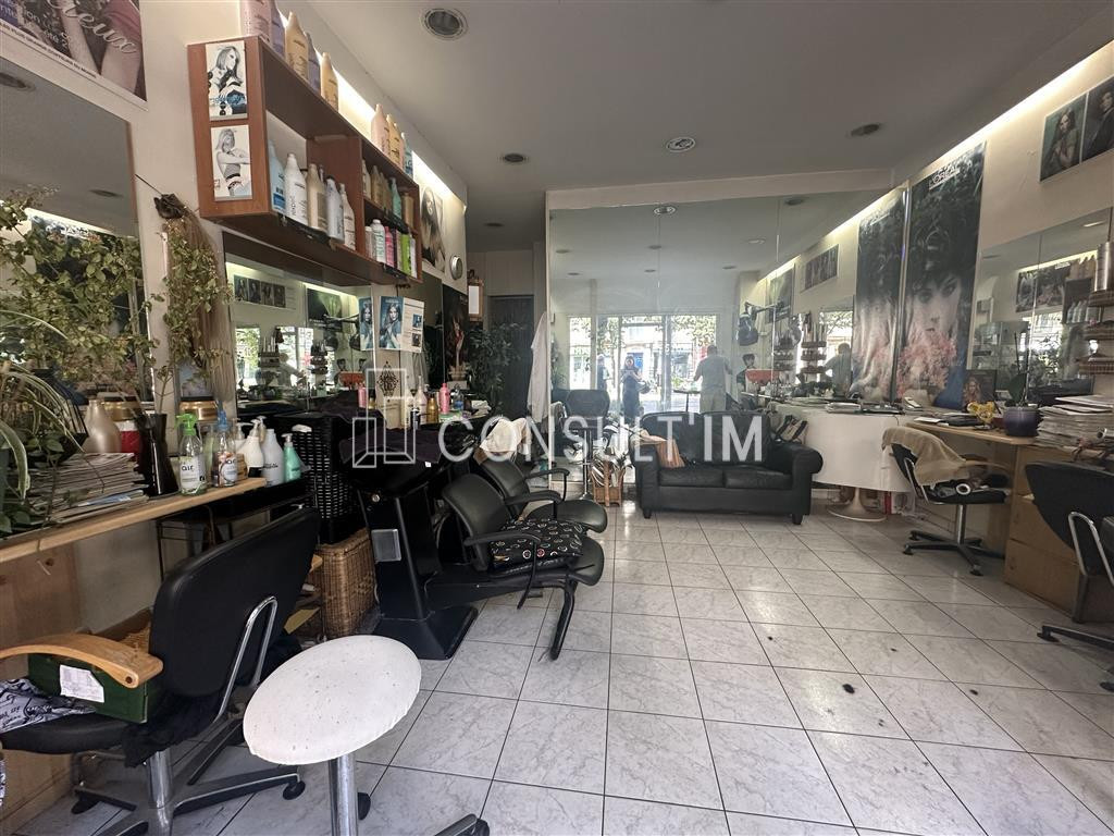 République, boutique en location pure