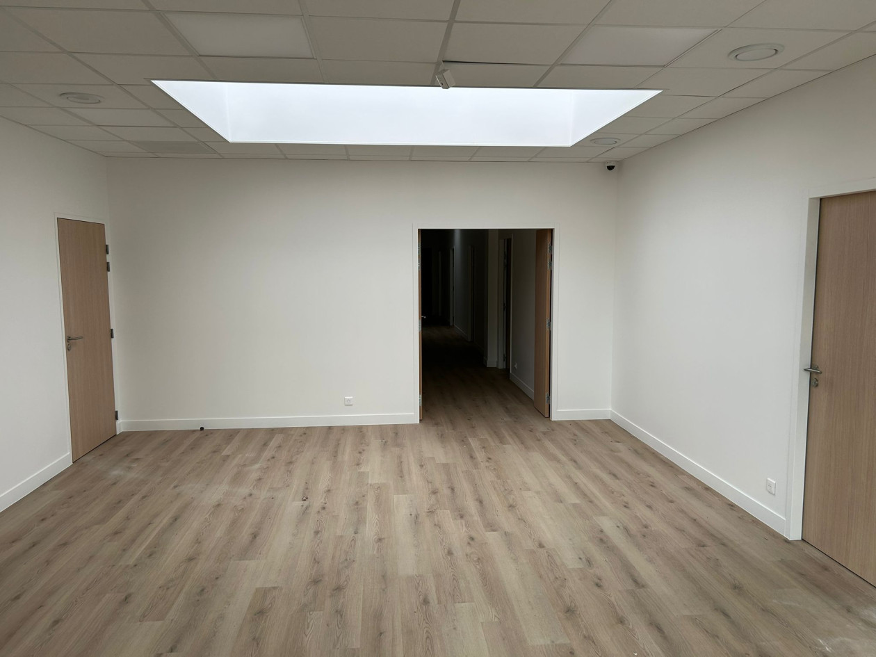 Bureaux disponibles - Médipôle de Gazeran (78125)-