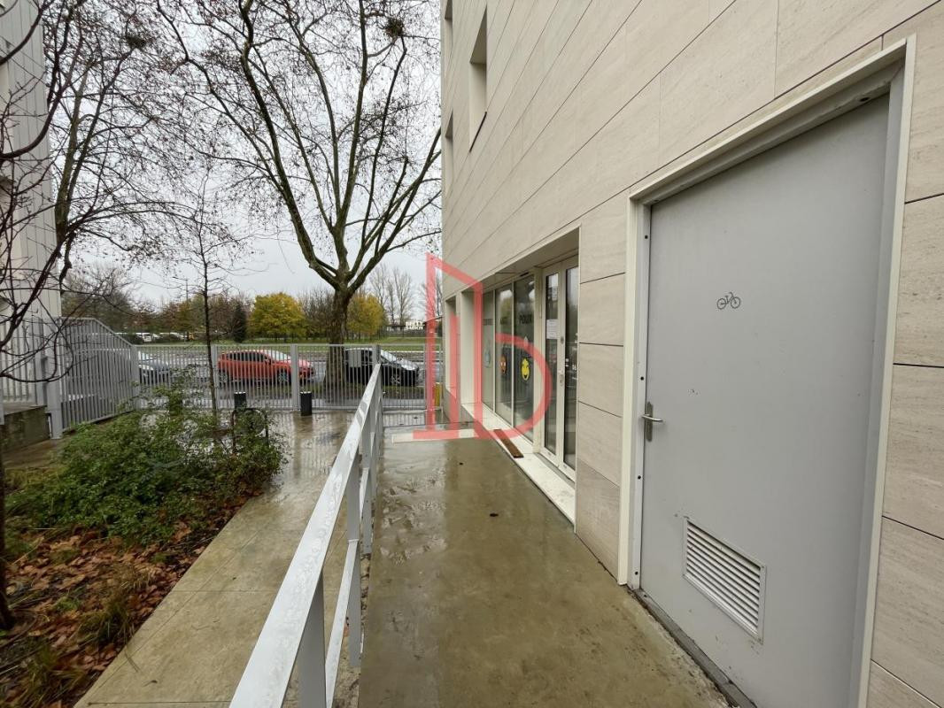 A vendre Bureaux 66.1m2 Bordeaux Rive droite