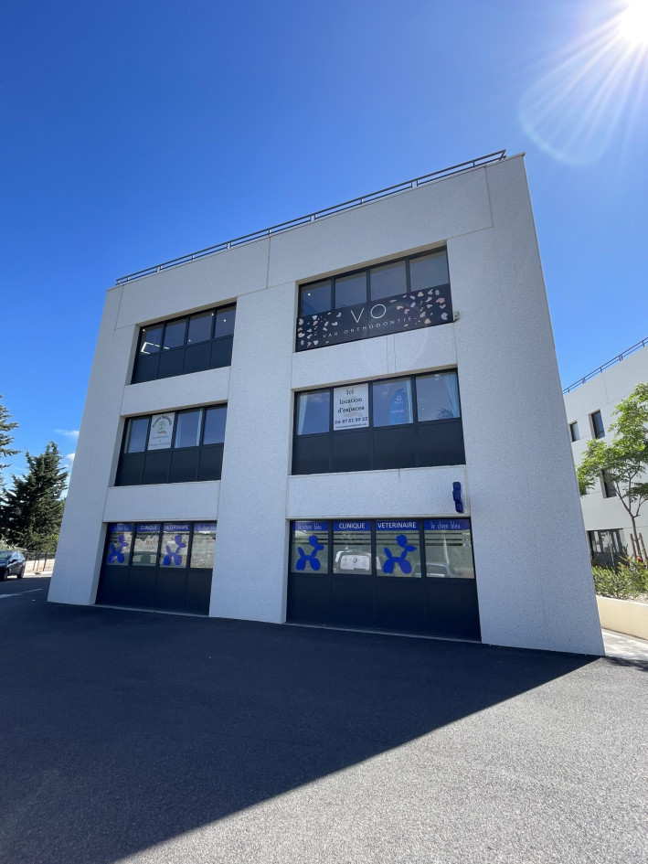 Local professionnel à louer – Pôle de Santé – Le Cannet-des-Maures
