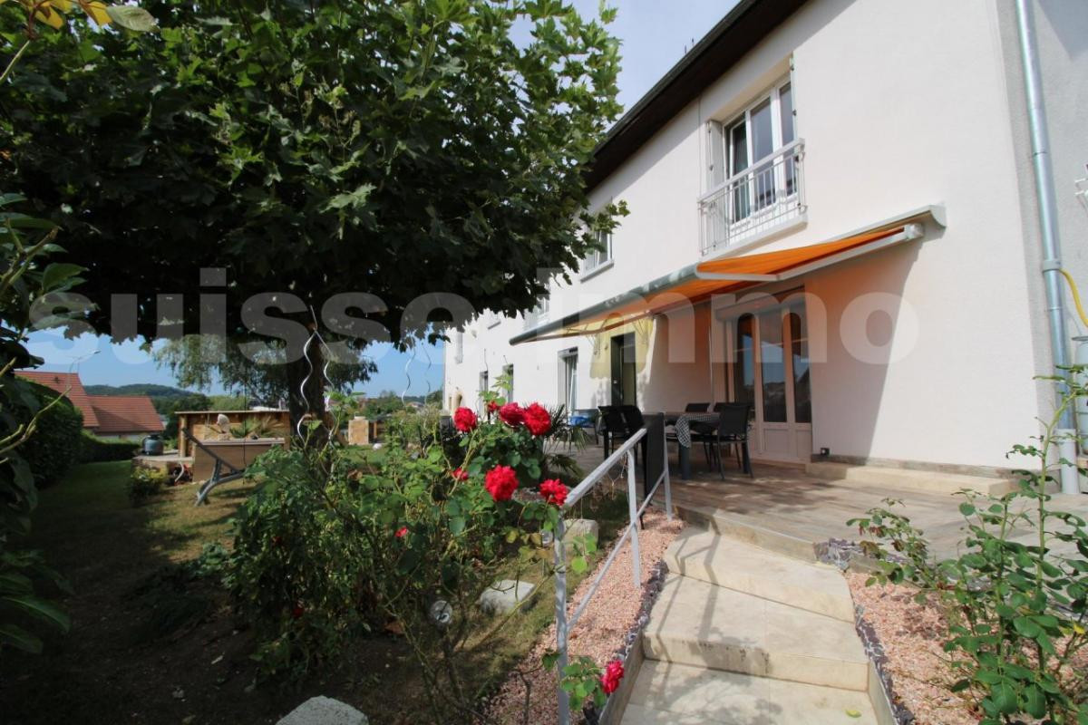 Immeuble - 370.69 m2 - 4 appartements - terrain d'environ 25 ares constructibles