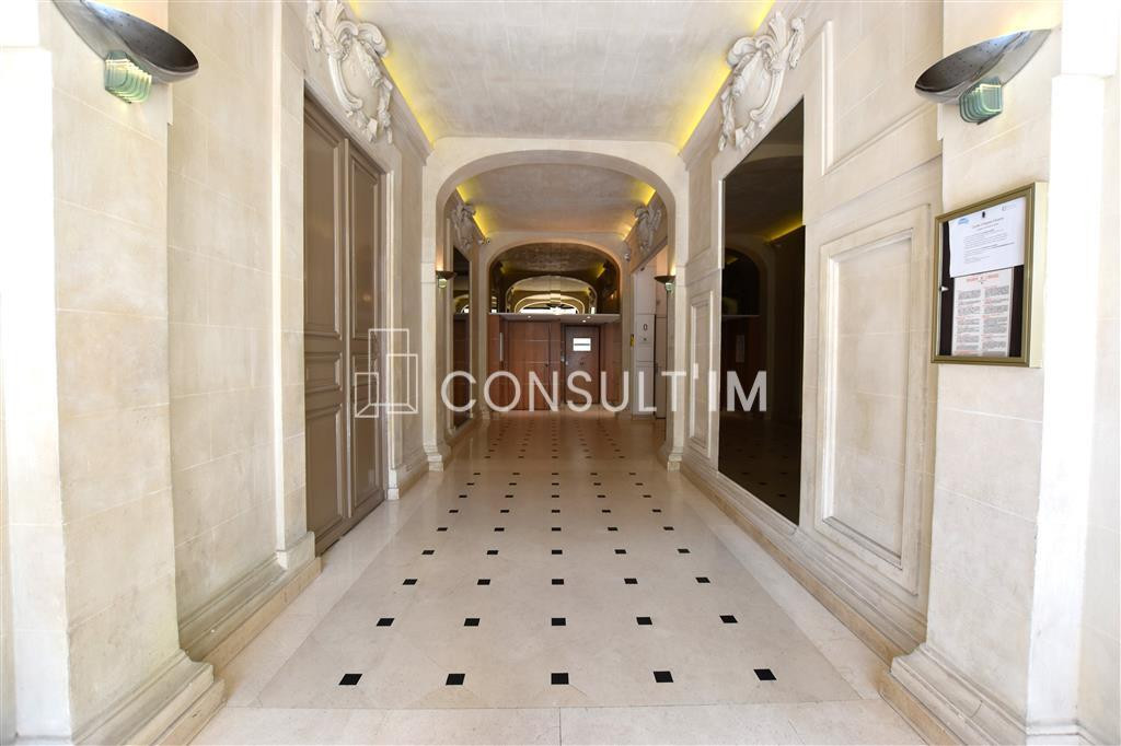 Bureaux à louer de 317 m²