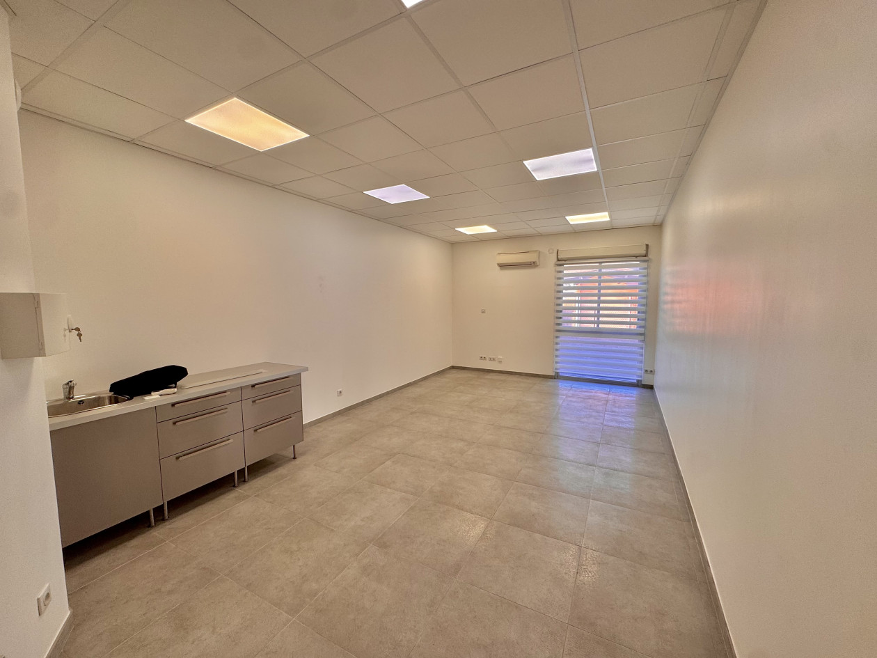 Beau local médical 31m2 - Vendargues