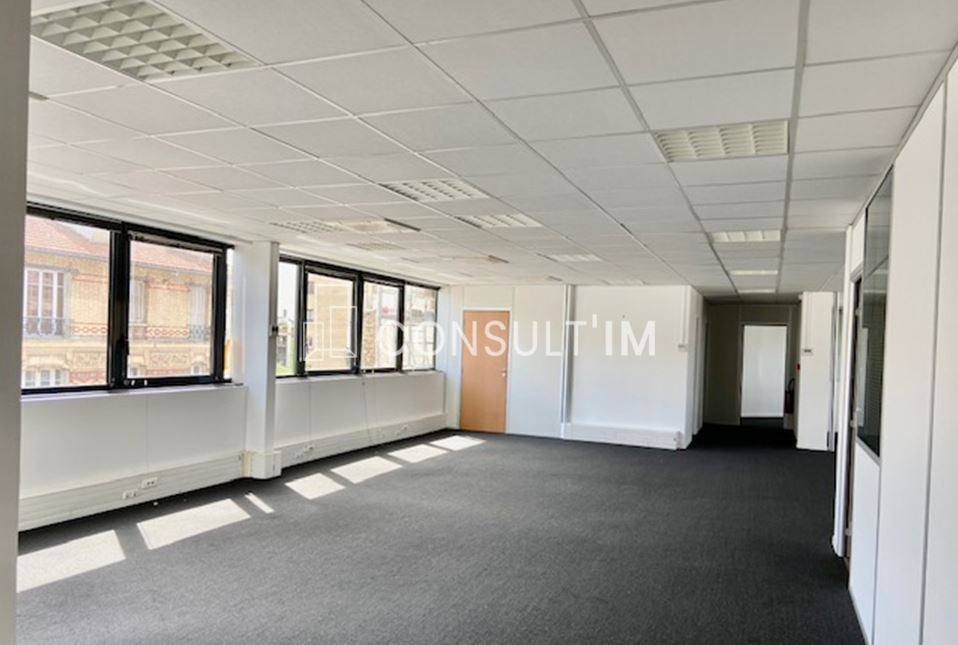 A proximité du métro Marcel Sembat, à louer, bureaux 258m²