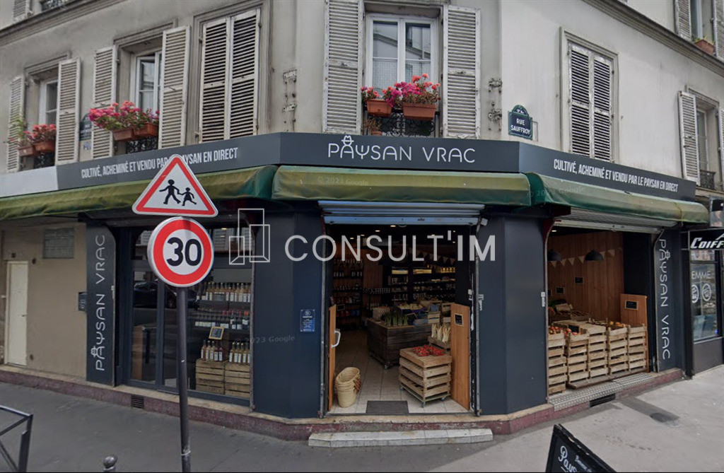 A proximité du quartier des Batignoles, à louer une boutique de 52 m² en RDC + sous-sol