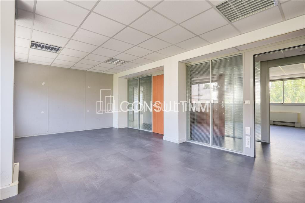 A  toute proximité du métro Boulogne Jean Jaurès, à louer, bureaux de 290m²