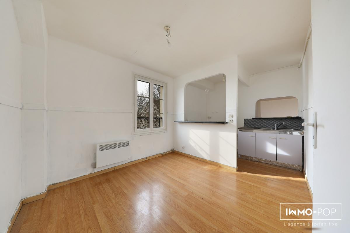 Immeuble de 340m² en R+3 + jardin située à Clermont