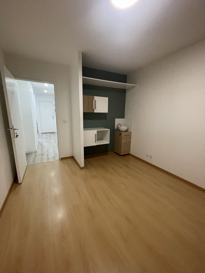 Location cabinet