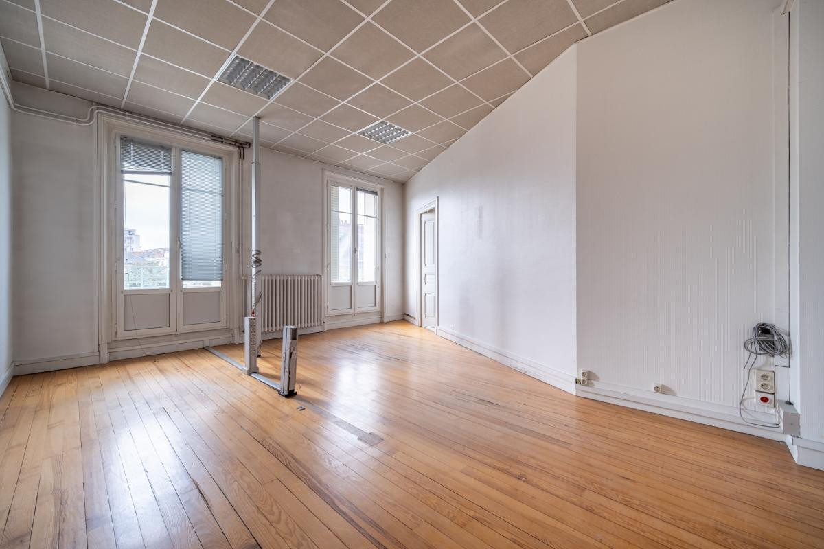 Immeuble de bureaux - 2e étage - Centre-ville de Tarbes