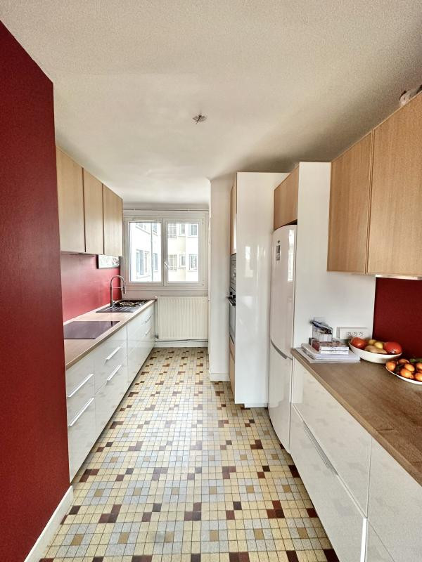 Appartement T3/T4 en étage avec ascenseur - PROFESSION LIBERALE
